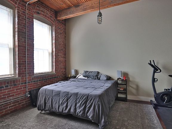 4th image of 55 S Harding St APT 108
