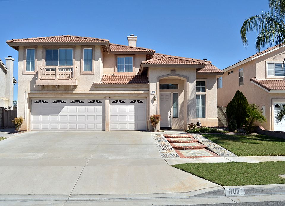 1st image of 987 Trovita Dr