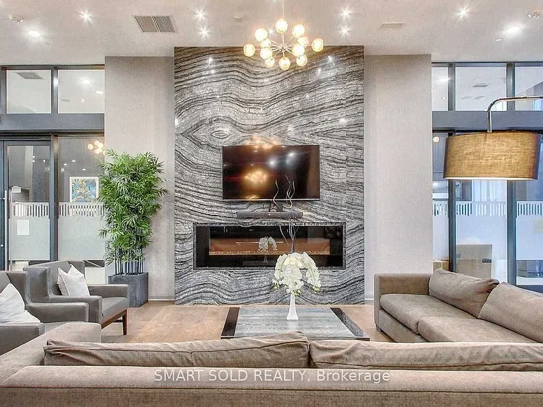 400 Adelaide St E #2310 — Photo 3