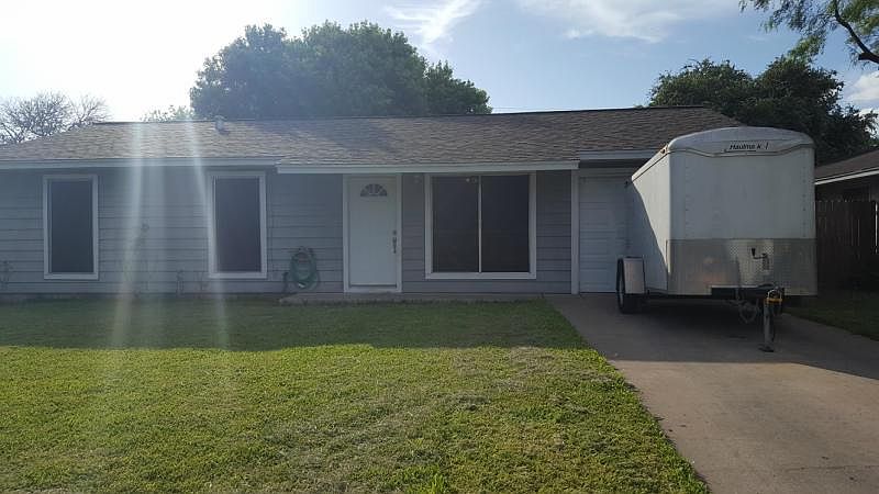 1st image of 10982 Gates Ln