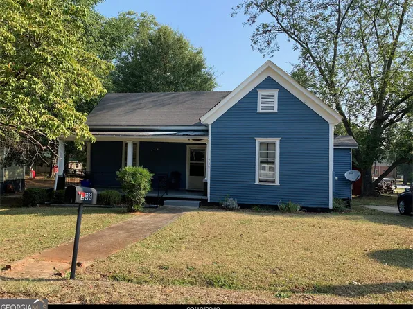 238 Holly St, Social Circle, GA 30025