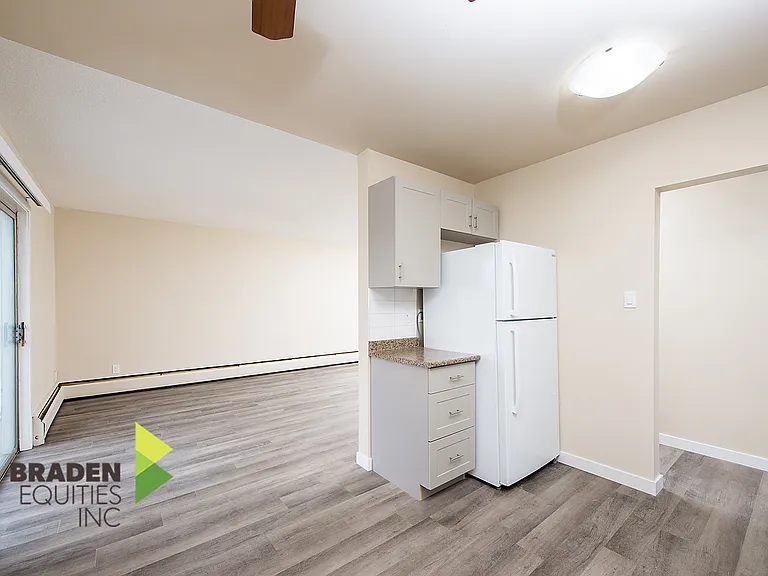 10915 124th St NW — Photo 15