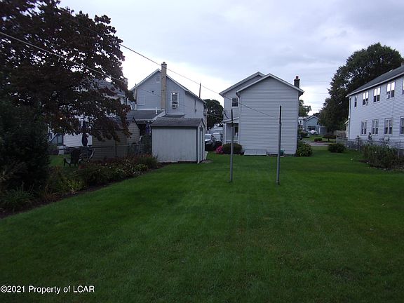 4th image of 239 Matson Ave