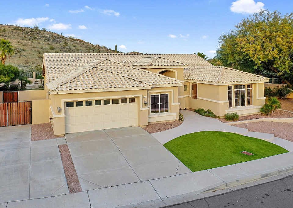 1st image of 2464 E Silverwood Dr