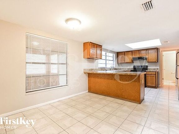 4th image of 7674 Havenford Ct