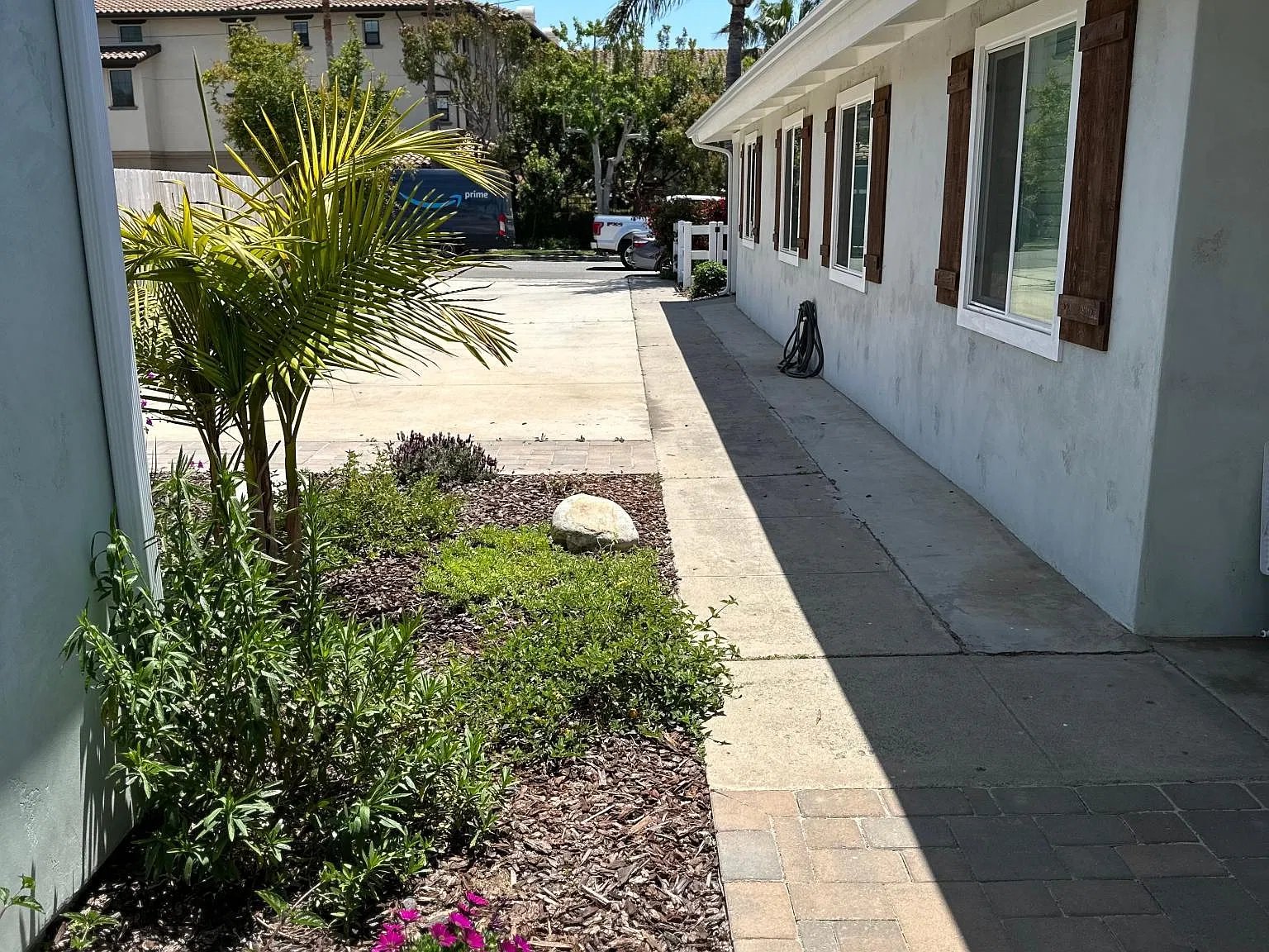 2 bed, 750 sqft, $3,600 — Photo 4