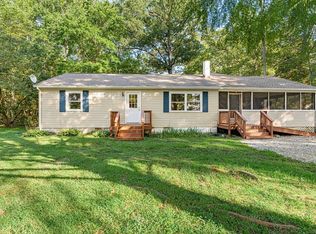 211 Beale St, Hague, VA 22469