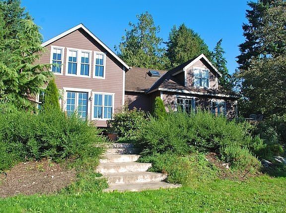 3rd image of 635 NW Fairwood Way