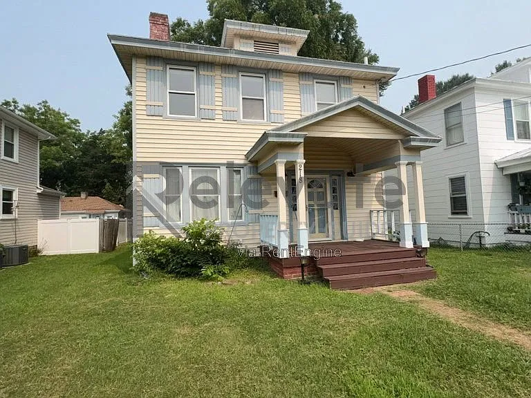 218 Hamilton Ave — Photo 1