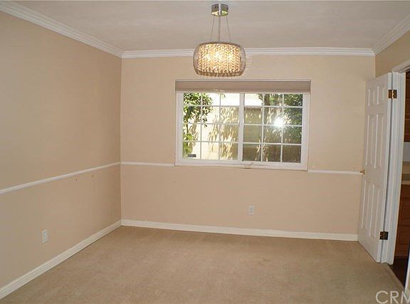 FORMAL DINING- stylish crystal chandelier
