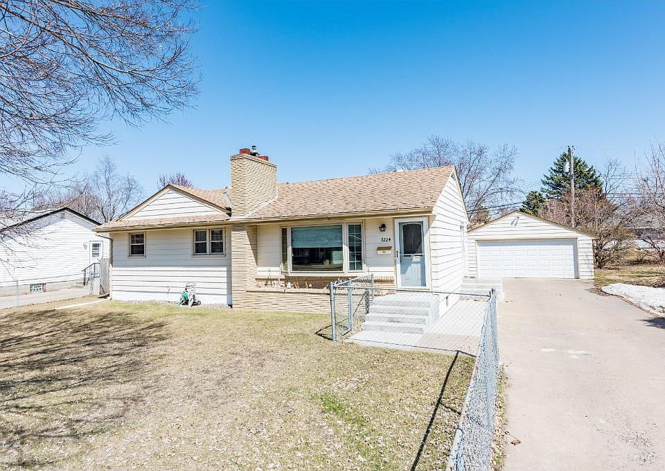 1st image of 7224 Grimes Ave N