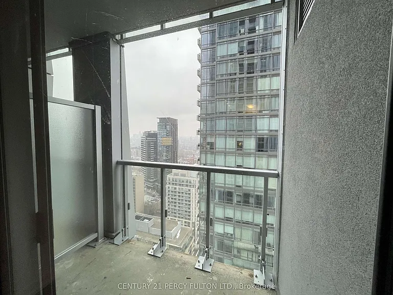 1 Yorkville Ave #2507 — Photo 16