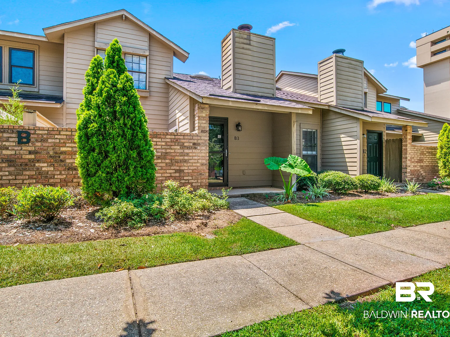 2 bed, 2.0 bath, 1378 sqft, $1,600 — Photo 2