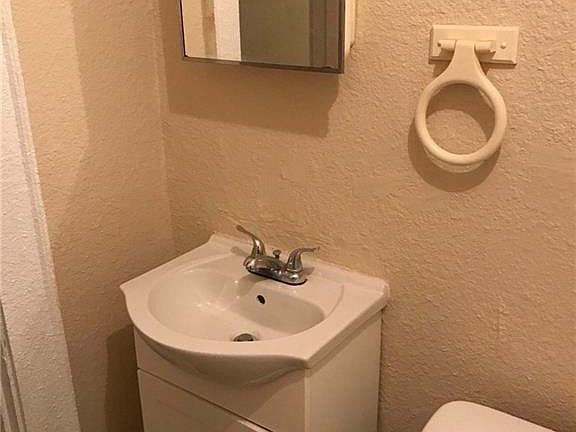 5th image of 1016 Anderson St APT 3