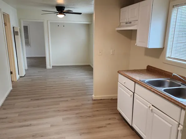 309 Oak St #A, Modesto, CA 95351
