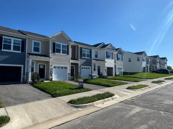 120 Hopi Pl, Winchester, VA 22602