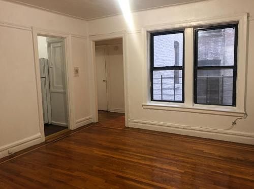 3rd image of 1444 Beach Ave
