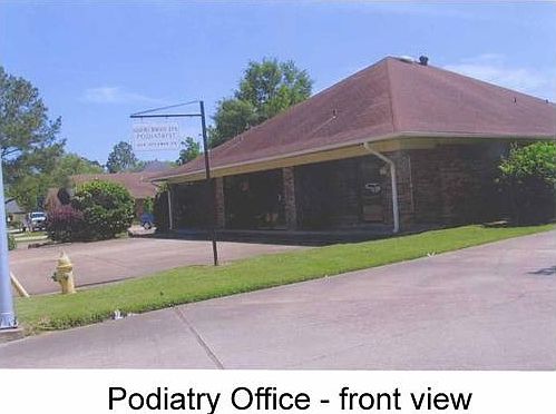 2nd image of 1406 Peterman Dr
