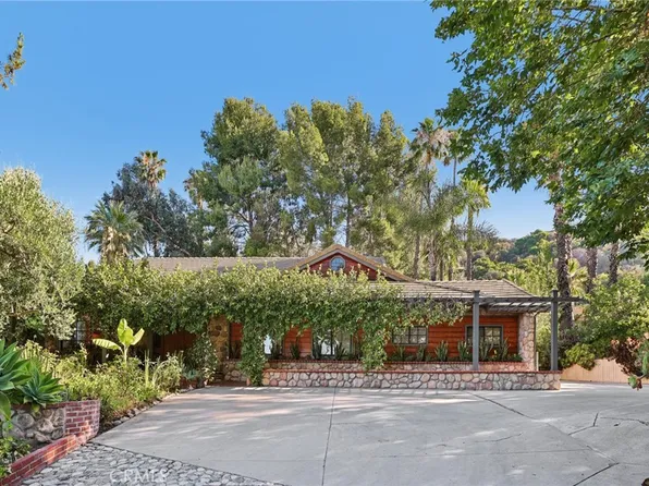 10919 Deliban St, Tujunga, CA 91042