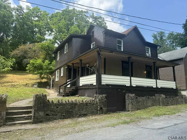 1090 Crest Ave, Johnstown, PA 15902