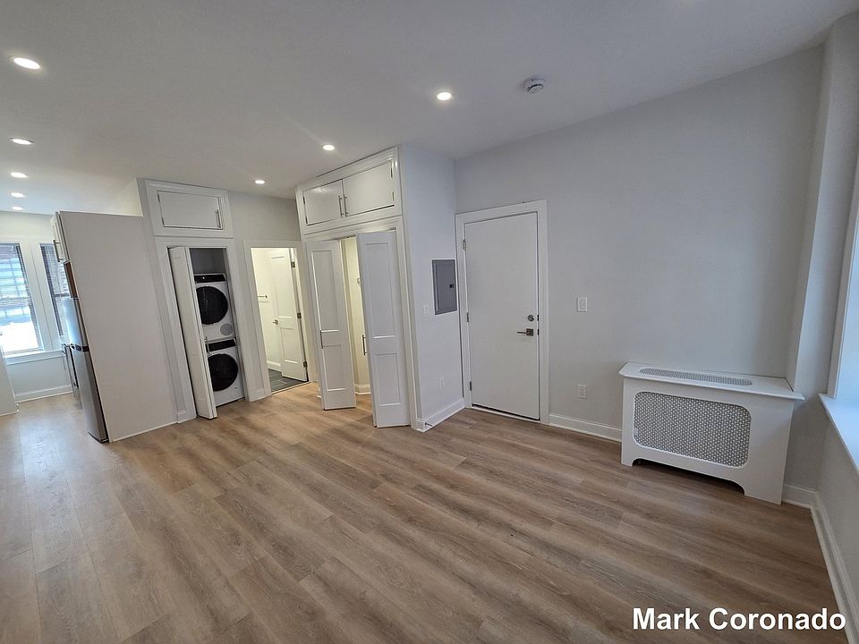 1st image of 104 Myrtle St #1