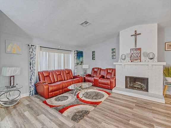5th image of 2501 NW 98th Way