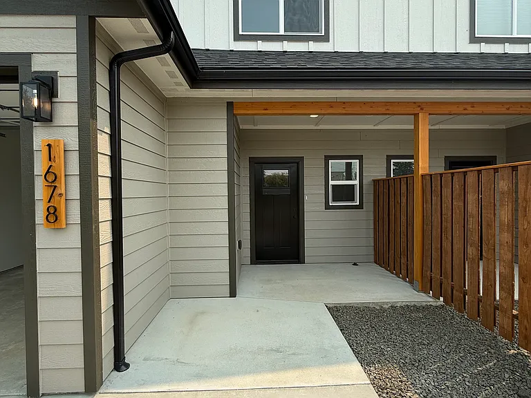 1678 Peridot Pl — Photo 2