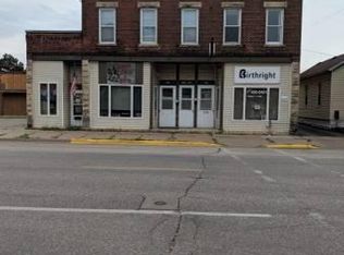 922 W 5th St, Winona, MN 55987