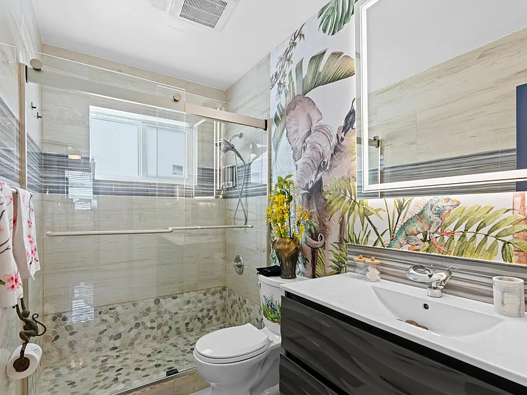 3705 NE 16th Ave — Photo 16