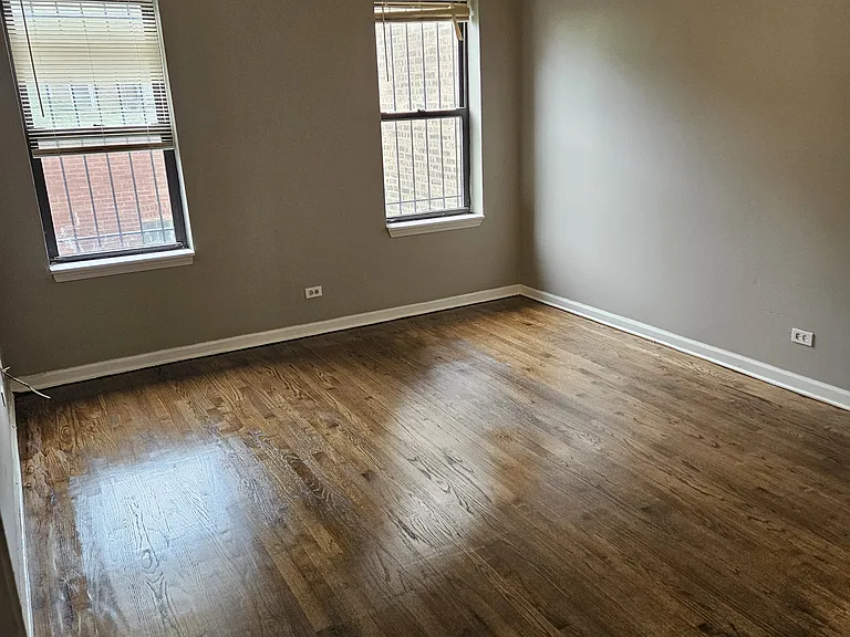 7742 S Kingston Ave — Photo 13