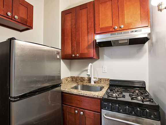 3rd image of 657 Saint Marks Ave APT 3C