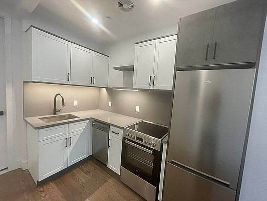 1st image of 99 Moore St #3