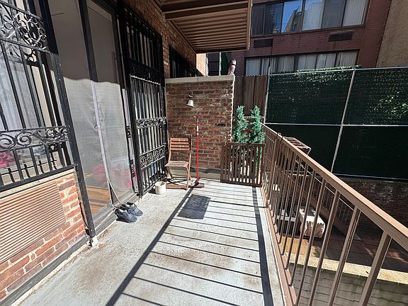 2nd image of 1724 2nd Ave APT 1C