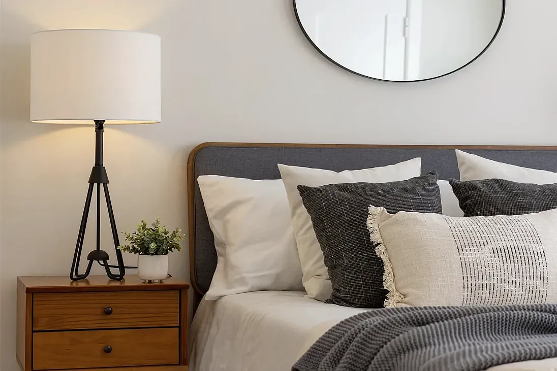 Castlewood Apartment — Photo 1