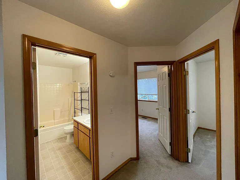 3115 E 44th Ave — Photo 6