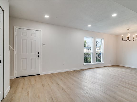 2nd image of 4312 Astor Rd