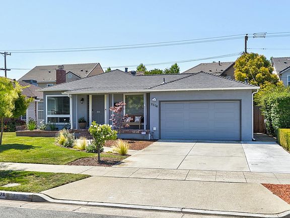 2nd image of 2576 Forest Ave