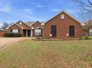 608 Summer Pl, Flowood, MS 39232