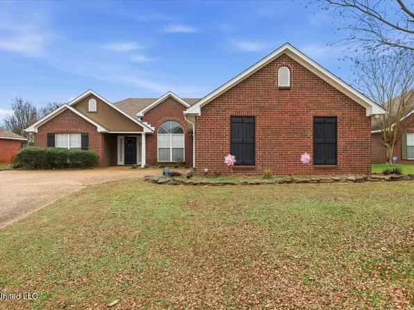 608 Summer Pl, Flowood, MS 39232
