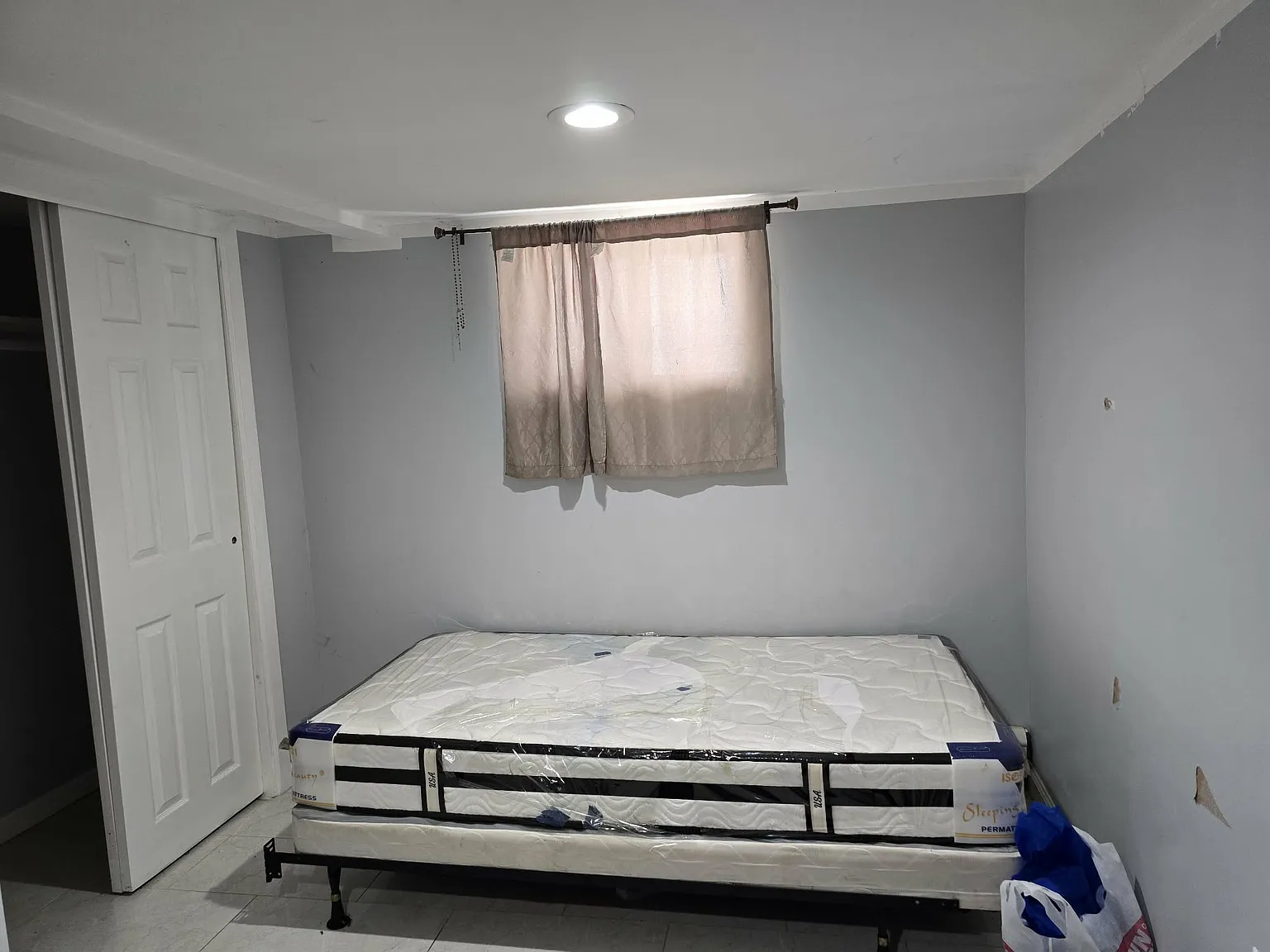 3 bed, 1500 sqft, $1,000 — Photo 1