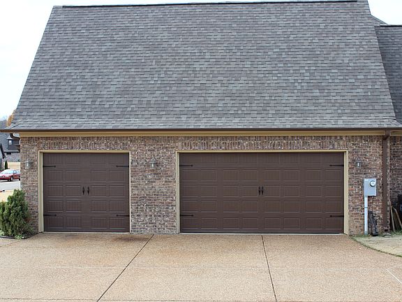 3rd image of 180 White Pine Pl