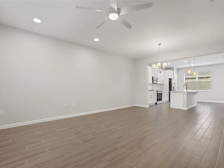 1394 Mount Royal Dr — Photo 3