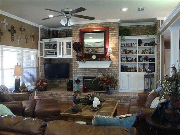 4th image of 9808 Iola Ave