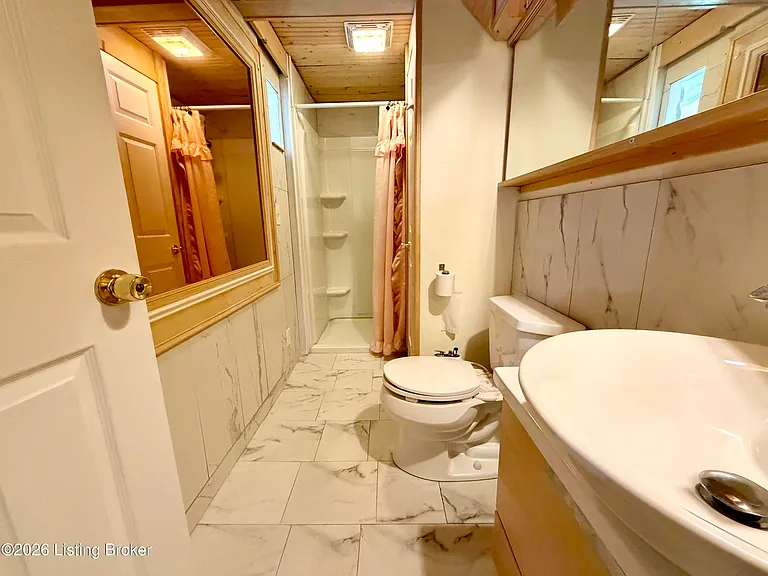 708 Grant Ave — Photo 14