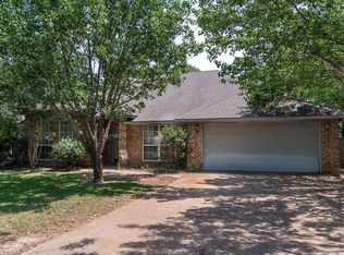 2107 Langford St, College Station, TX 77840