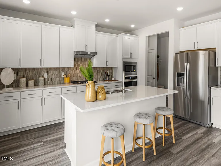 1201 Winding Spring Dr — Photo 5