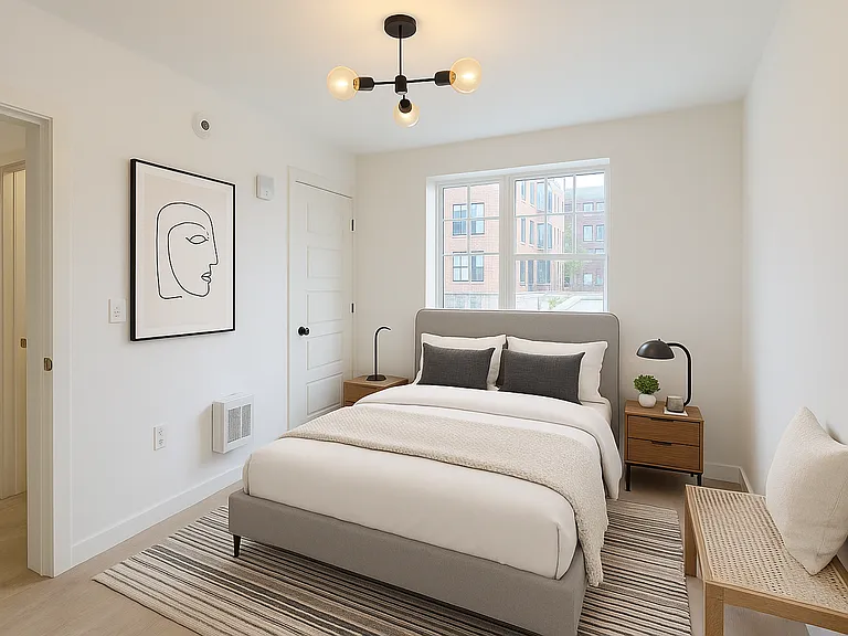 240 Mack Ave — Photo 7