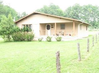 1020 Weeks Rd NW, Floyd, VA 24091