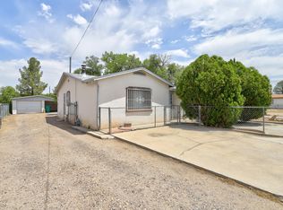1215 Cerro Vista Rd SW, Albuquerque, NM 87105