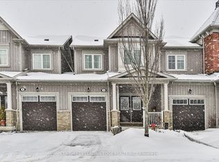 3 Hadleigh Way, Whitby, ON L1M0L4